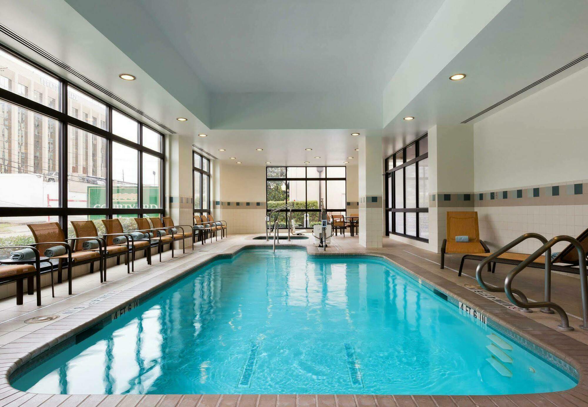 Courtyard By Marriott Houston Galleria Ngoại thất bức ảnh